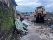 Éboulement à Dar-es-Salam, démolition des habitations et inquiétude des riverains à Conakry.