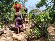 Kindia, Mont Gangan : vivre au sommet de l’isolement et de la précarité.