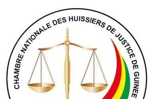 Guinée : Les huissiers renoncent au préavis de grève et privilégient le dialogue pour obtenir la libération de leurs confrères